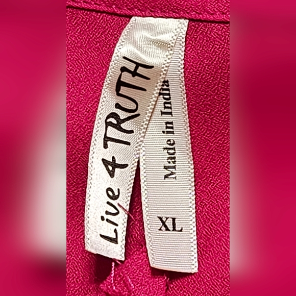 Pretty in pink blouse - Picture 2 of 5